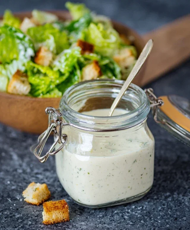 Caesar Salad Dressing (Classic, Creamy & 5 Minutes) 🥗